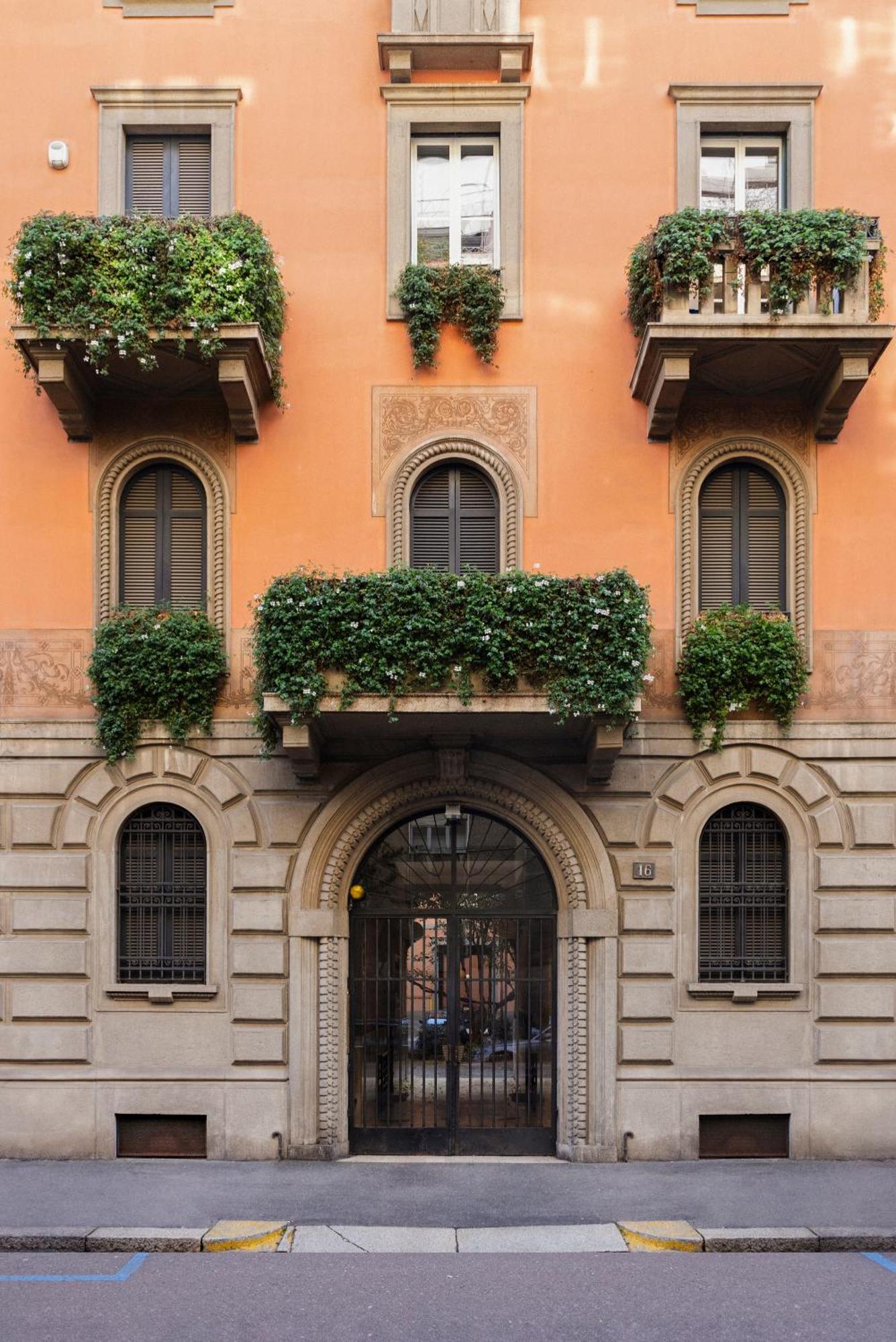 Fontana 16 Rooms Milan Exterior photo
